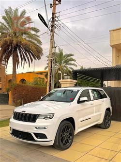 جیپ گراند شیرۆکی